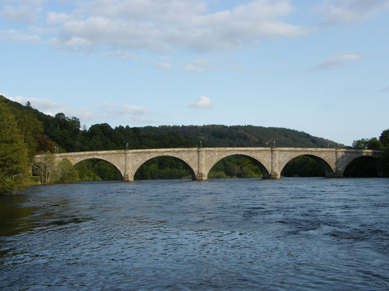 Dunkeld Bridge to Dunkeld Cathedral Historic Trail Walk